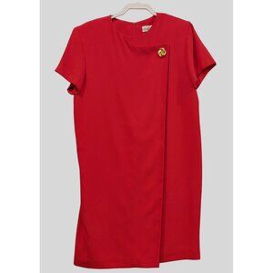 Vintage Collectiable elegant Size 10 Dress Red Classy brooch on front flap retro